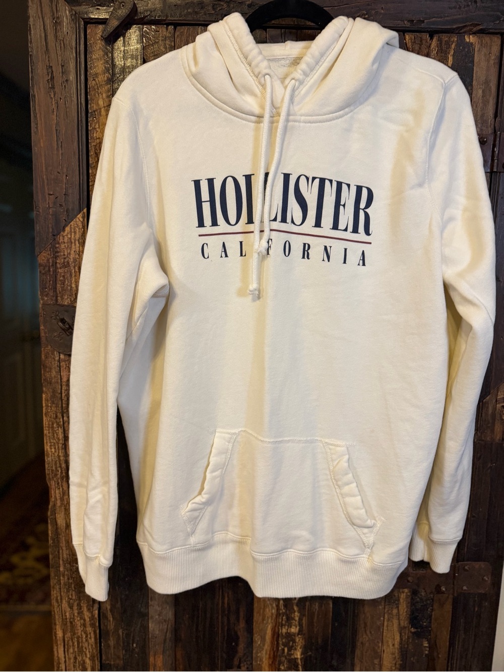 Hollister California Men’s XL Cream Logo Pullover Hoodie Sweatshirt Collegiate